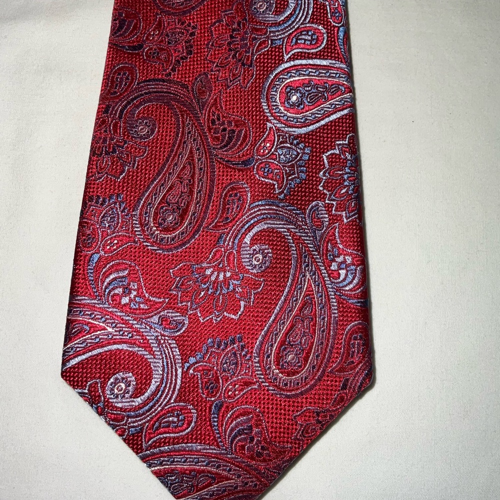 Saddlebred Men’s Red Neck Tie with Gray. NWT